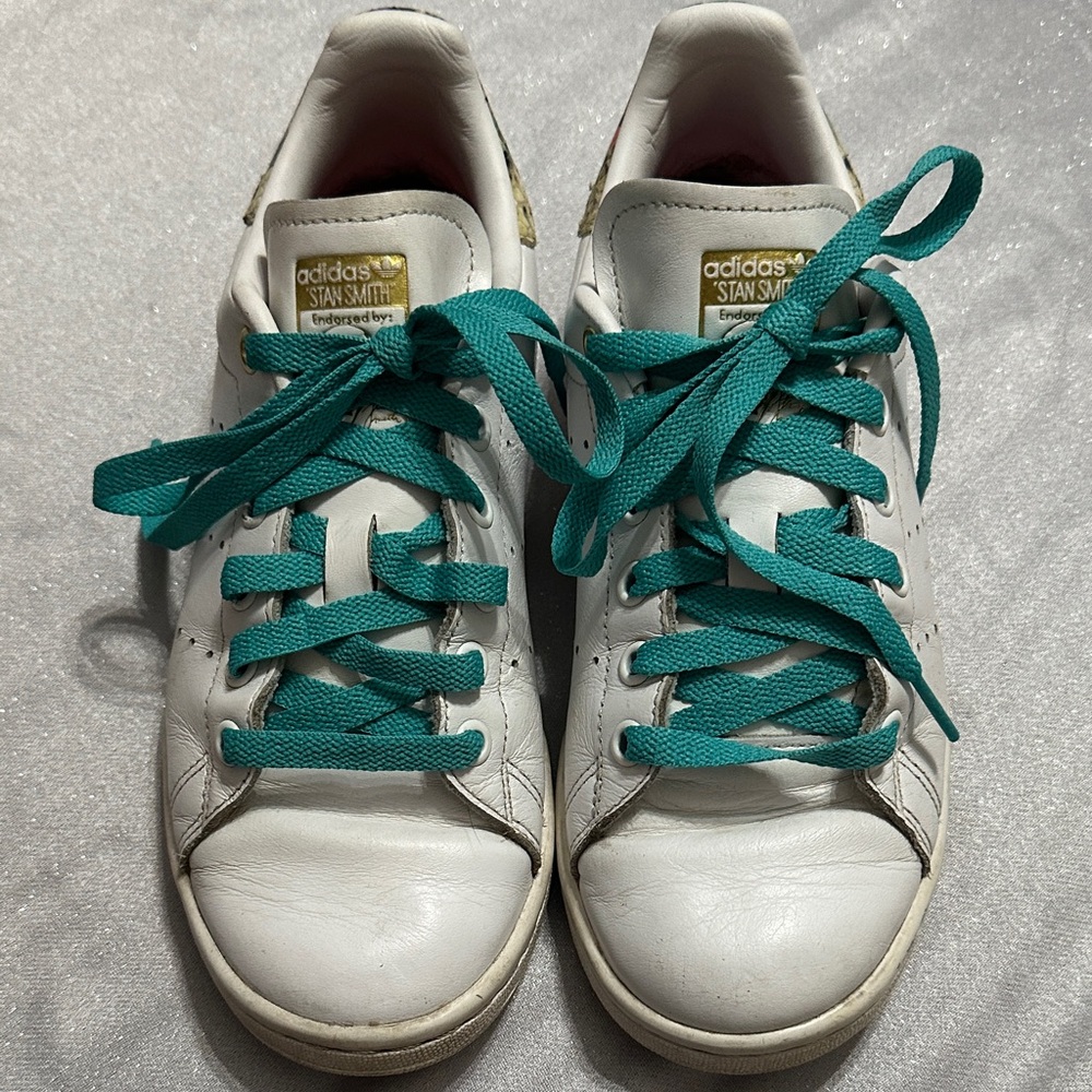 🚨DEAL🚨Adidas Stan Smith White and Teal Sneakers size 6